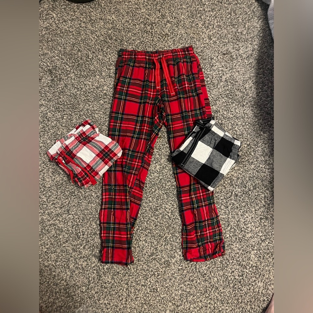 Set of 3 pairs of Old Navy pajama pants.